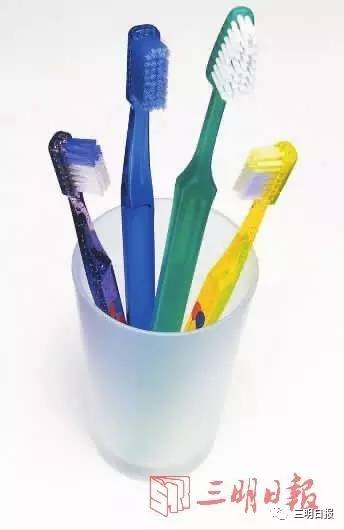 牙刷如何选择?电动牙刷有没有必要?看三明日报记者市场调查