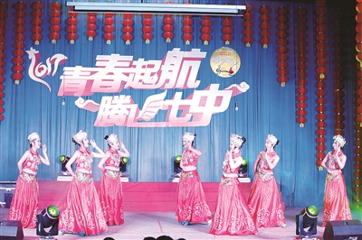 这所学校曾陷入困境，如今凤凰涅槃发展强劲