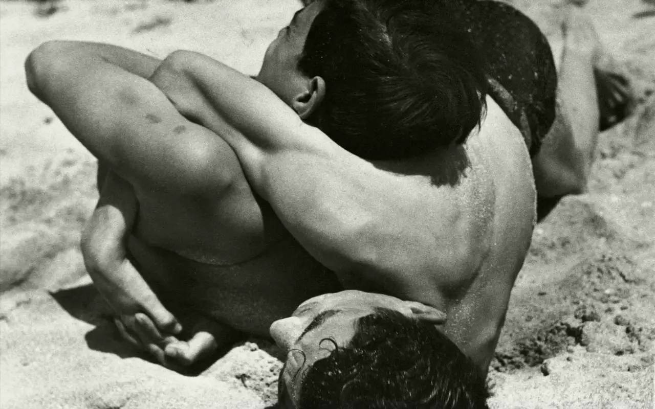 耳鬓厮磨的神经学解释是这样的