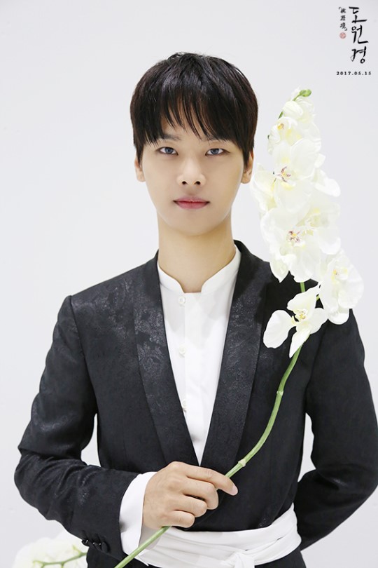 「VIXX」「盘点」170517名!不!虚!传!美丽温暖且神秘莫测的《桃源境》MV拍摄现场