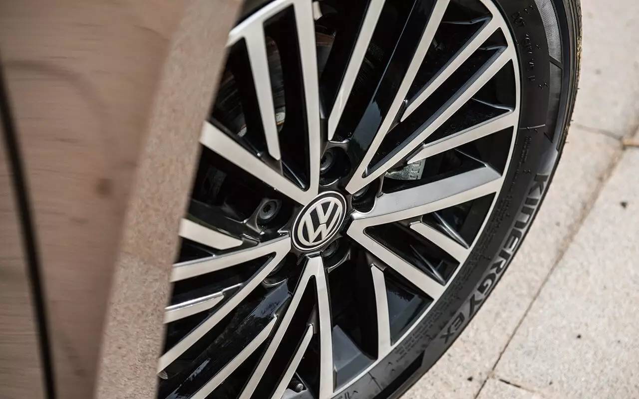 试驾一汽大众新款捷达,大众捷达二手车试车