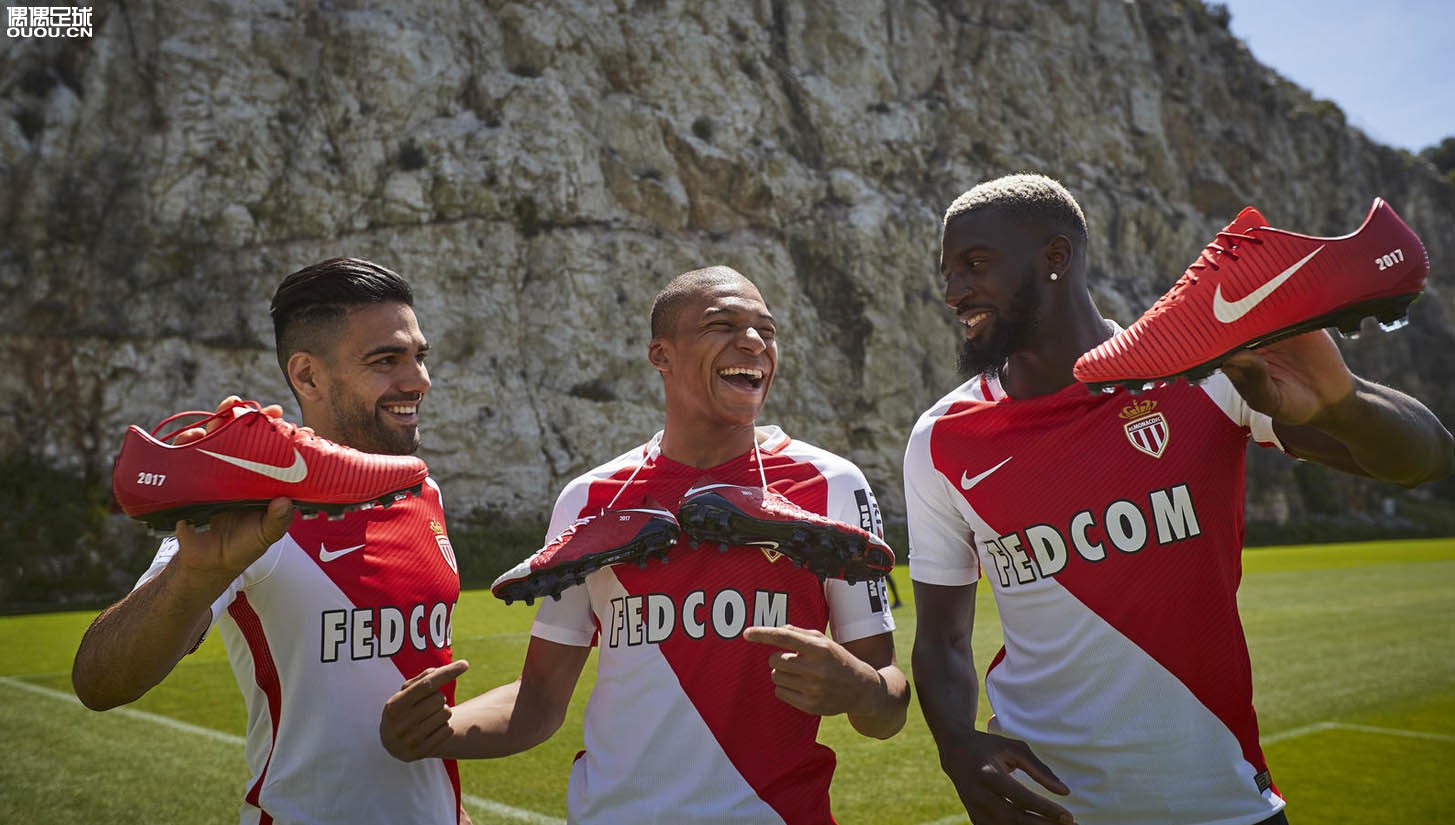 耐克历史最强足球鞋,耐克世界杯定制足球鞋