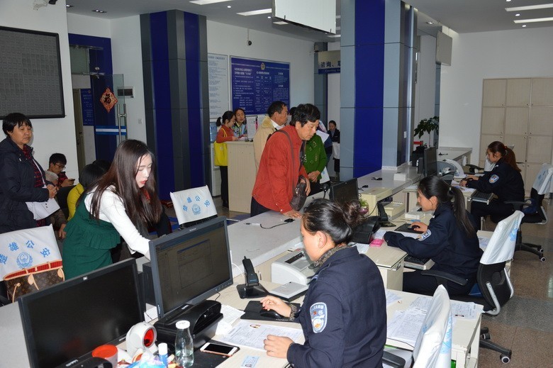 深化放管服改革要放出活力,改革勇争先