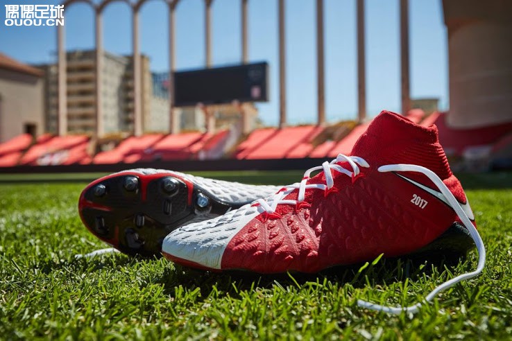 耐克球鞋纳达尔系列,hypervenom耐克