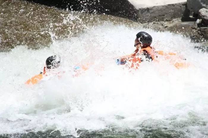 夏季避暑清凉玩水好玩的地方,中国避暑胜地十大漂流好去处