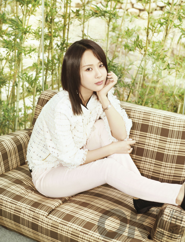 杨紫故事完整版,杨紫GLASS十一月刊封面