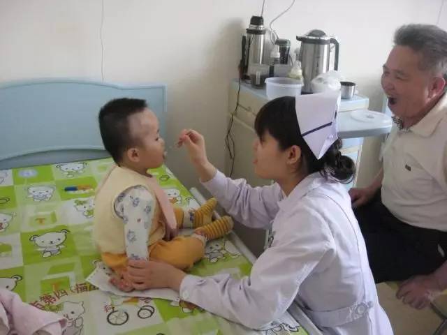 512护士节10年前的我们,512护士节医护互动