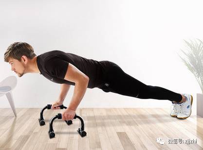 8种锻炼下胸肌的训练方法,为何你的胸肌很发达但是动不了