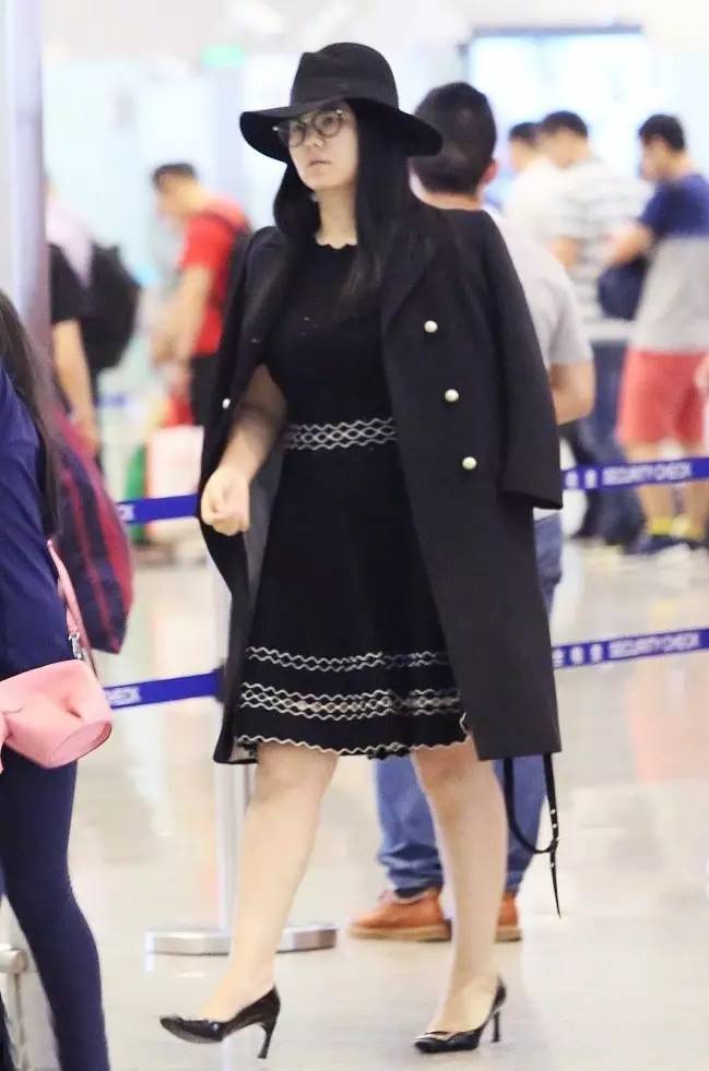 上周机场平分秋色｜求求带货的女大王让群众们眼前一亮吧！