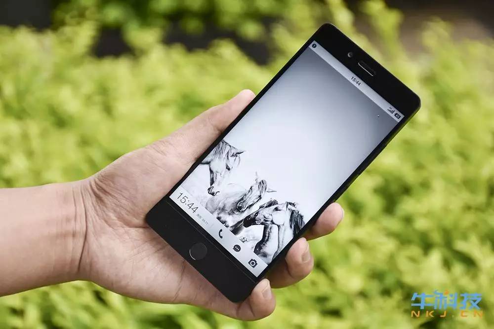 坚果pro手机一代测评,坚果手机pro深度测评