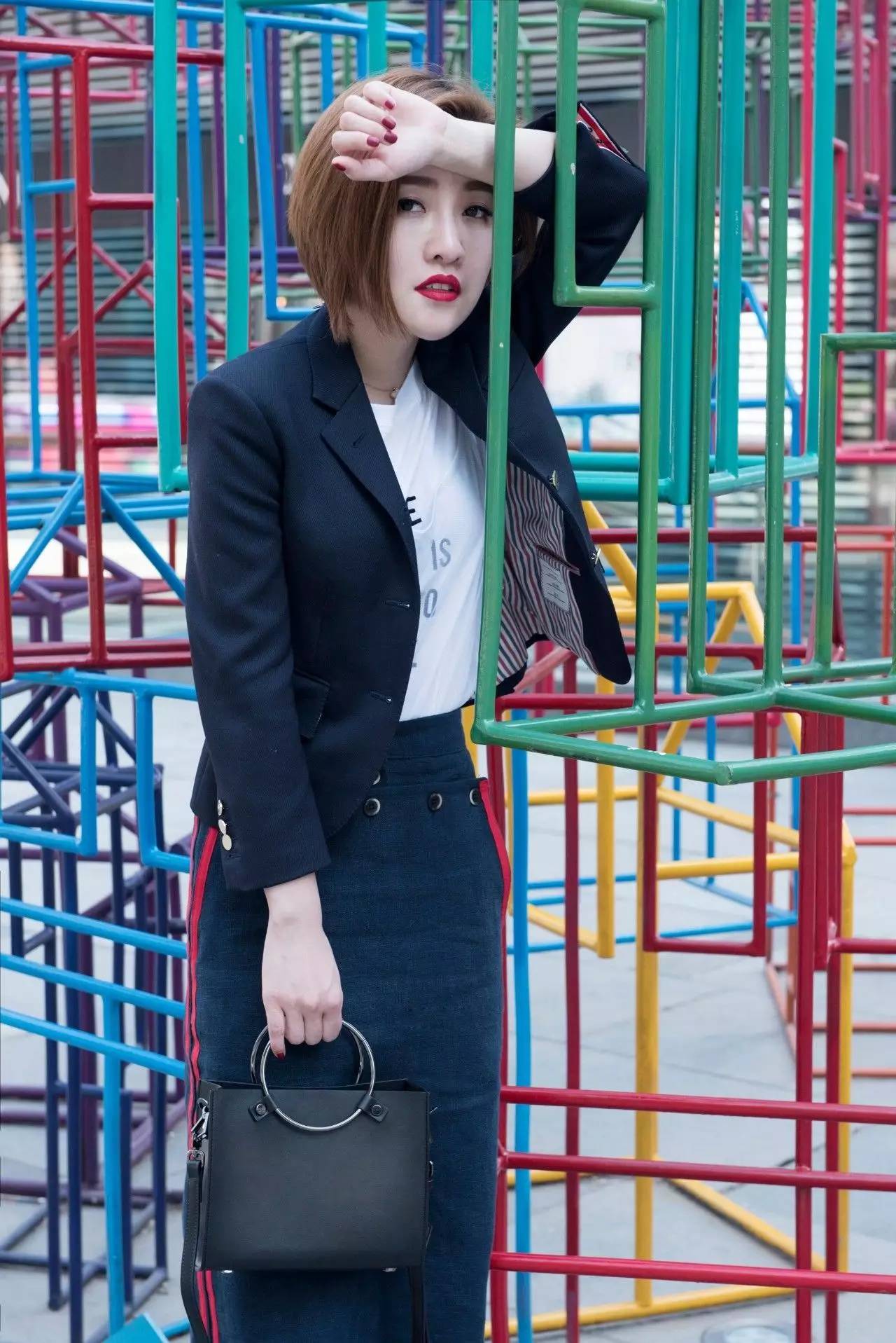 适合入手的入门级奢侈手袋,去繁从简的极简魅力