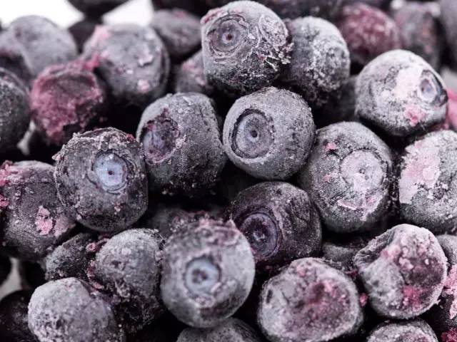 蓝莓冻一冻好吃吗,蓝莓不冻好吃还是冷冻好吃