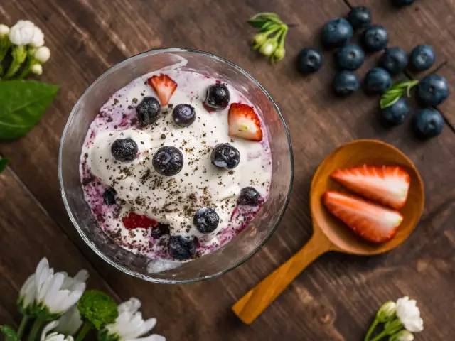 蓝莓冻一冻好吃吗,蓝莓不冻好吃还是冷冻好吃