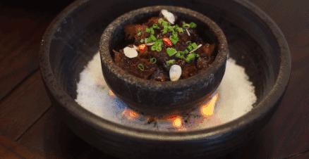 6张桌子，2个包厢，城南这家连导航都搜不到的私房小馆子，却藏着《食神》级别的蛋炒饭……