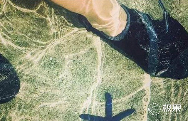 踩水速干跑步鞋,耐克阿迪高帮袜子鞋推荐