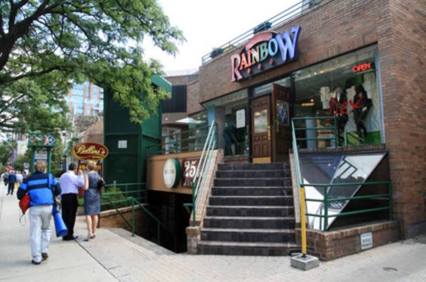 多伦多哪里买正装衣服便宜,多伦多有什么值得买的衣服