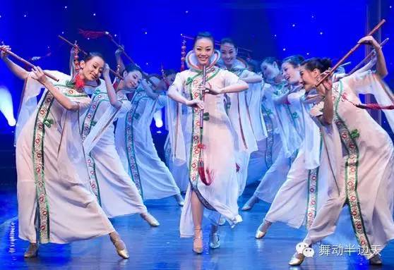 跳舞怎么跳才能让气质更好,跳舞怎么练好基本功跳得有质感