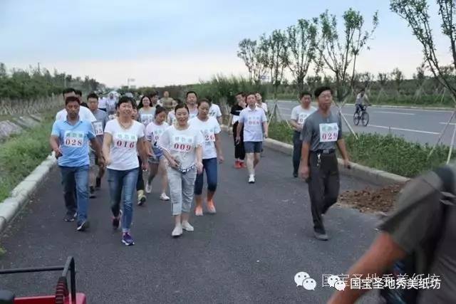 运动风青春活力四射,青春活力满满的运动气息扑面而来