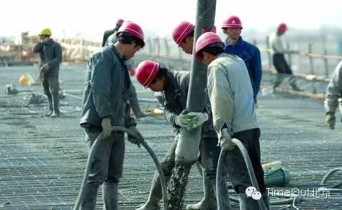 荐书|《大路》：一条高速公路里的中国