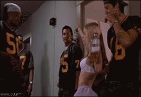 实验：在身上喷费洛蒙就能泡到妞吗？