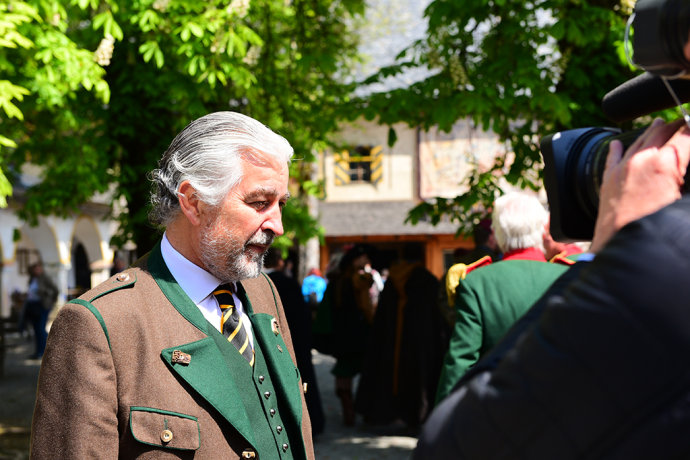 慢行克恩顿，浪回中世纪