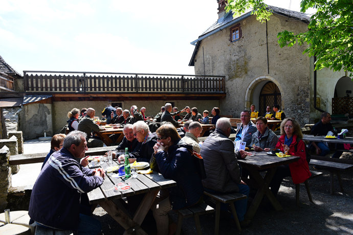 慢行克恩顿，浪回中世纪