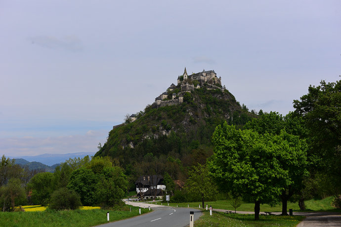 慢行克恩顿，浪回中世纪
