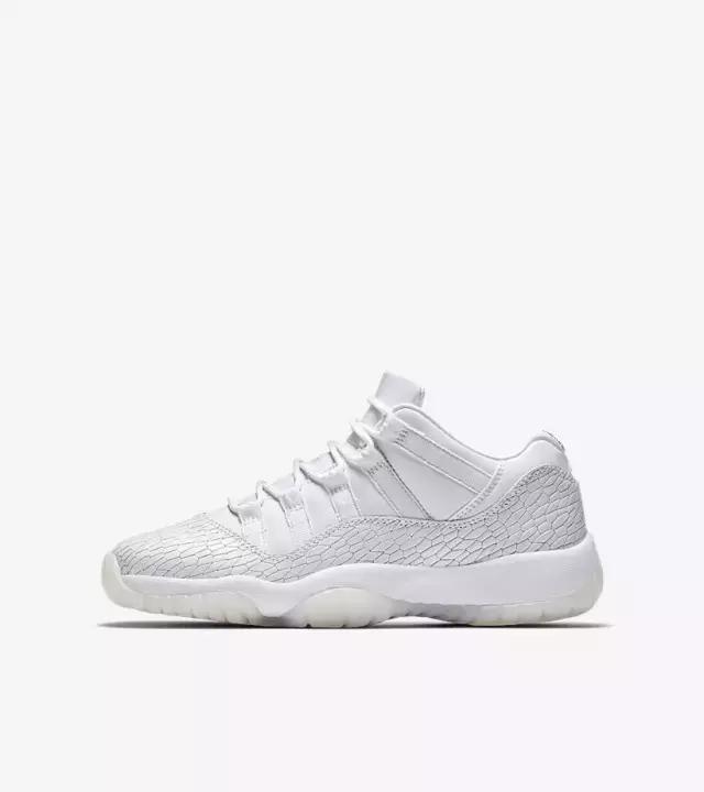 aj13鍜宎j11姣旇緝,aj11涓巃j13娴嬭瘎