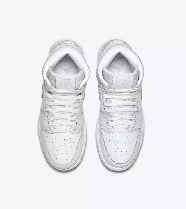 aj13鍜宎j11姣旇緝,aj11涓巃j13娴嬭瘎