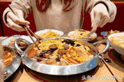 “要一份外卖全家桶，外加10支口红”