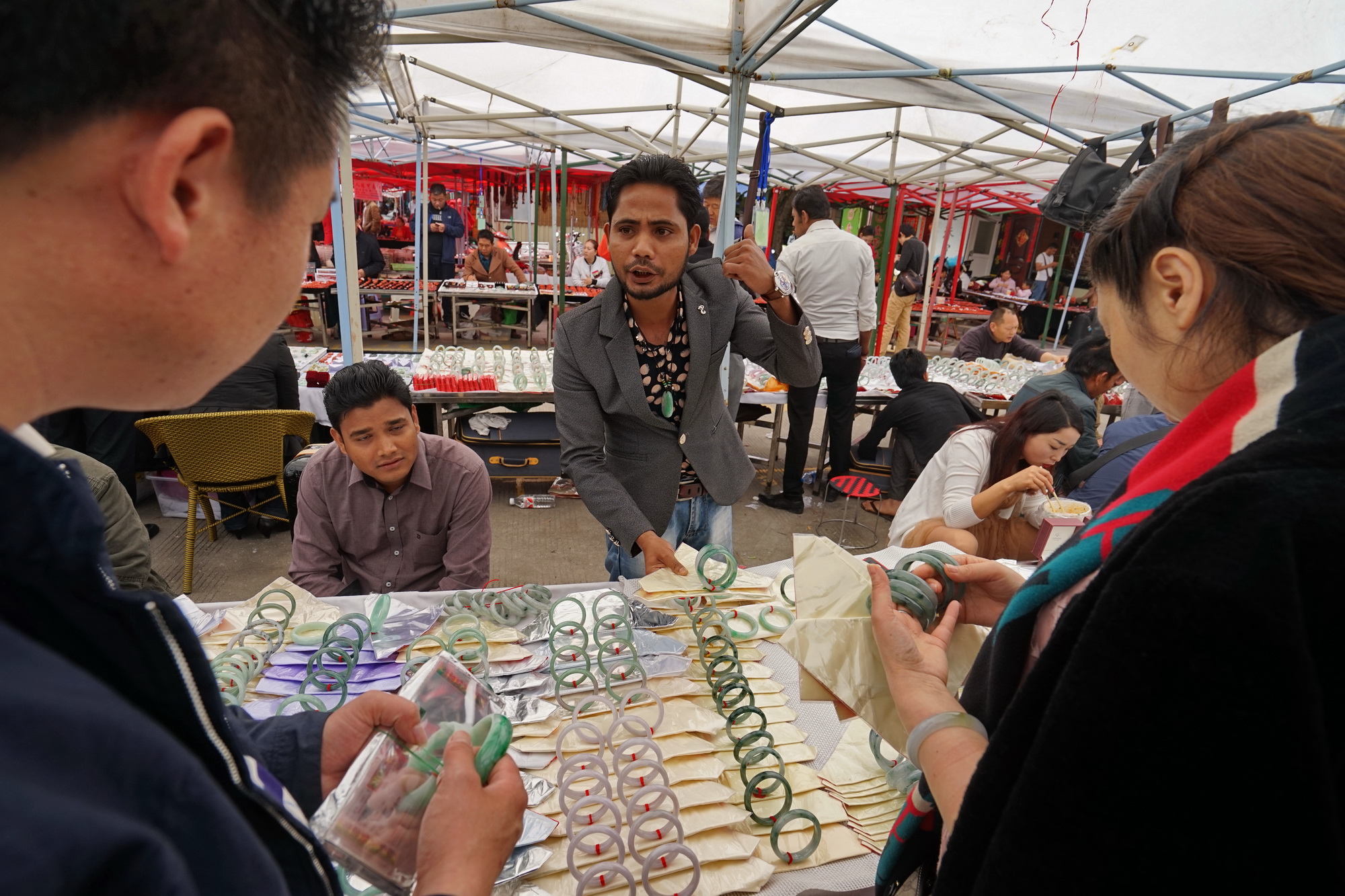 腾冲性价比最高的翡翠市场在哪里,腾冲翡翠市场缅甸玉