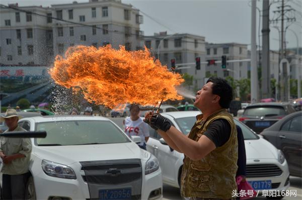 阜阳小伙创业在颍东开办了一家大型健身会所