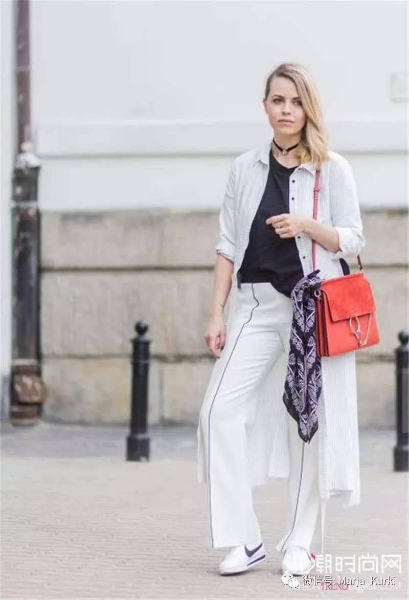 丝巾如何修复包带,丝巾护包的正确方法