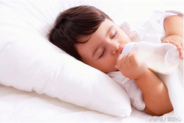 宝宝长期厌奶会引起发育迟缓吗,厌奶期的宝宝如何引导