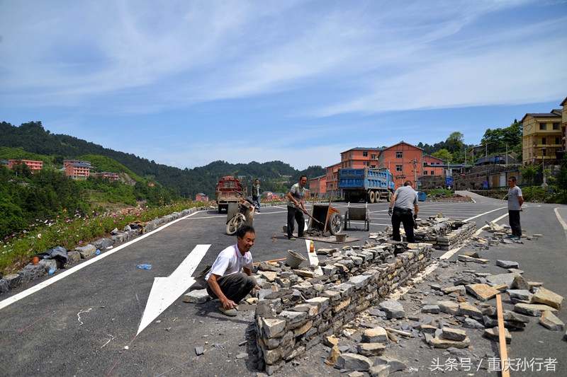 綦江花坝：以花为媒村民吃上旅游饭