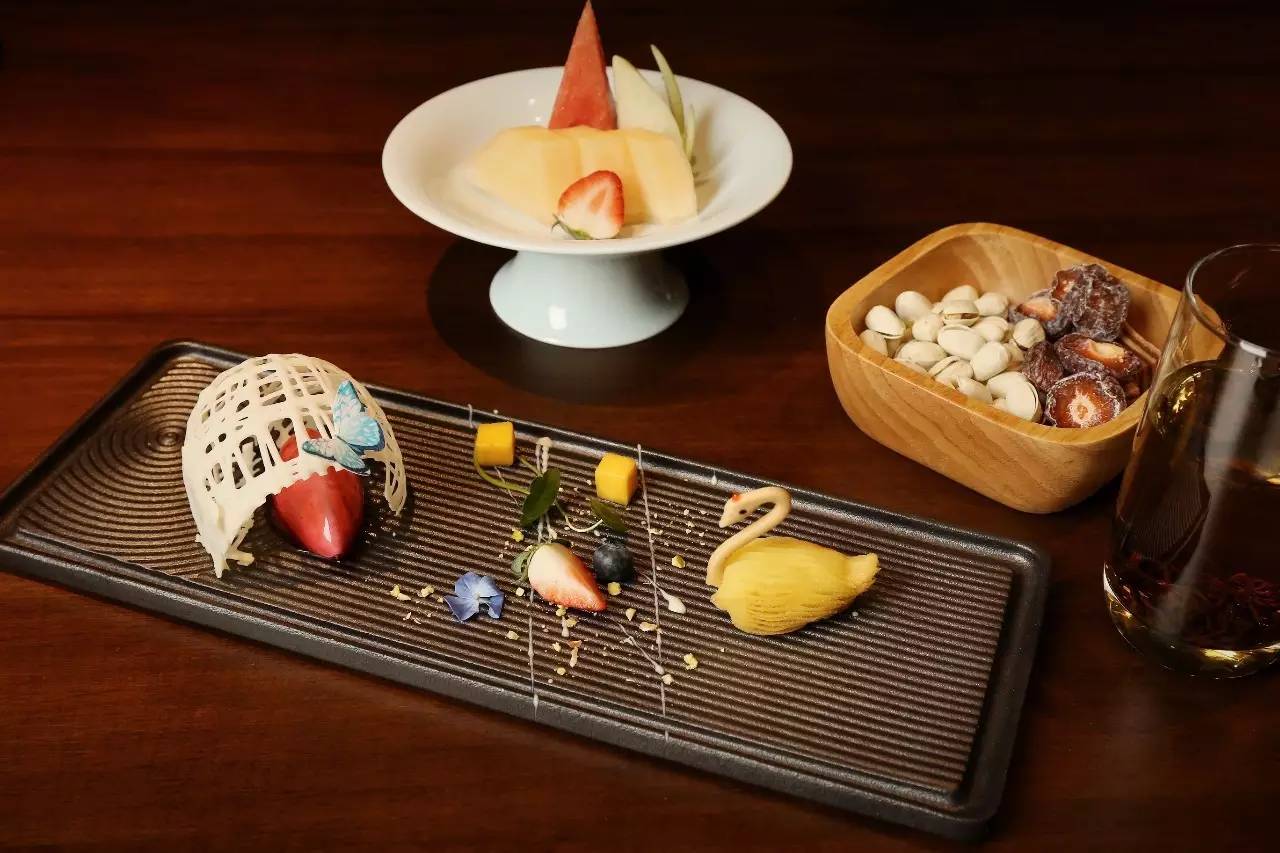 千年运河边，将烟雨江南盈手相赠，你还欠自己一次隐居