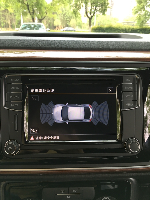 14年大众甲壳虫白色驾驶感受,新到17年大众甲壳虫