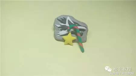 用彩泥来做海绵宝宝,海绵宝宝动画片橡皮泥手工制作