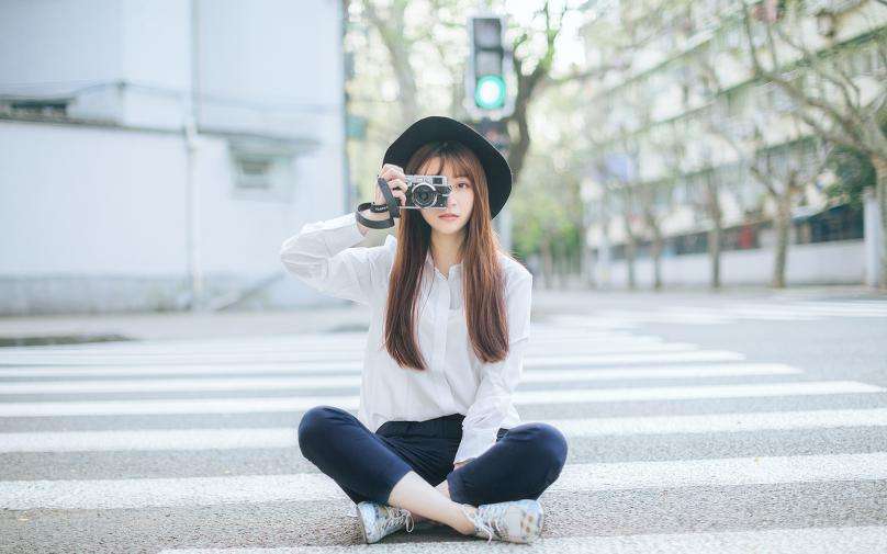 90后女大学生，经营淘宝店铺赚来了四年的学费加生活费