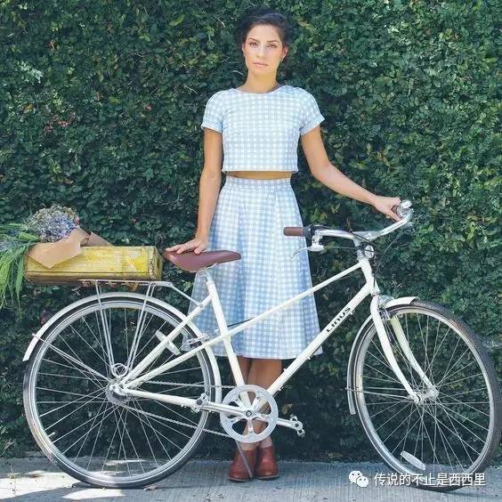 欢乐颂里面的红色外套,欢乐颂礼盒装