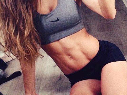 只做锤式卷腹可以练马甲线吗,只做卷腹可以练马甲线吗