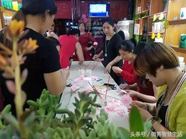 感恩母亲手工康乃馨,母亲节送妈妈什么礼物康乃馨手工