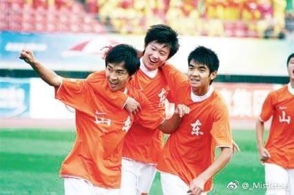 王彤回怼球迷完整视频,王彤还在鲁能吗