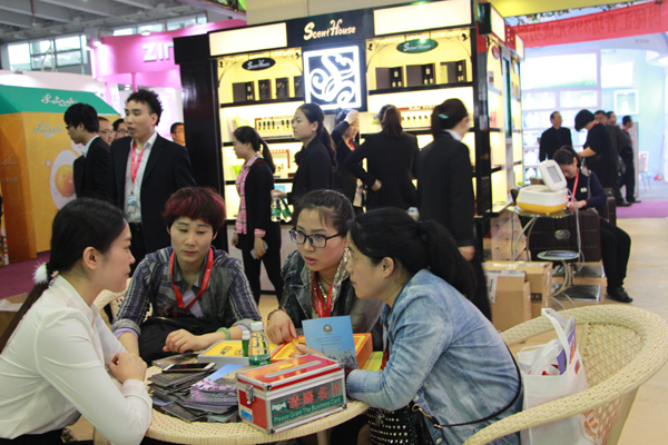 汇香坊说，微商人不能这样跟客户聊天！