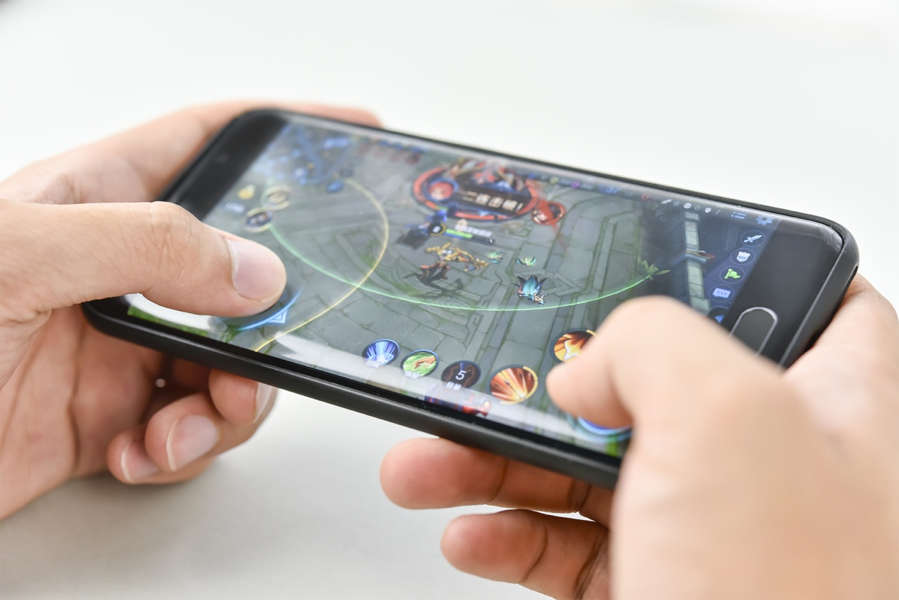 2017上半年旗舰手机评测王者荣耀,推荐一款3000左右的王者荣耀手机