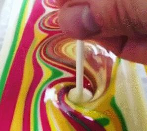 我只注意到后面的亮点了,哈哈