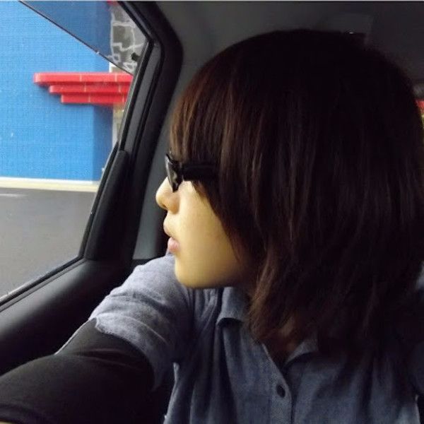 给自己一个买买买的理由，日本小姐姐把快递纸箱玩出了新花样！