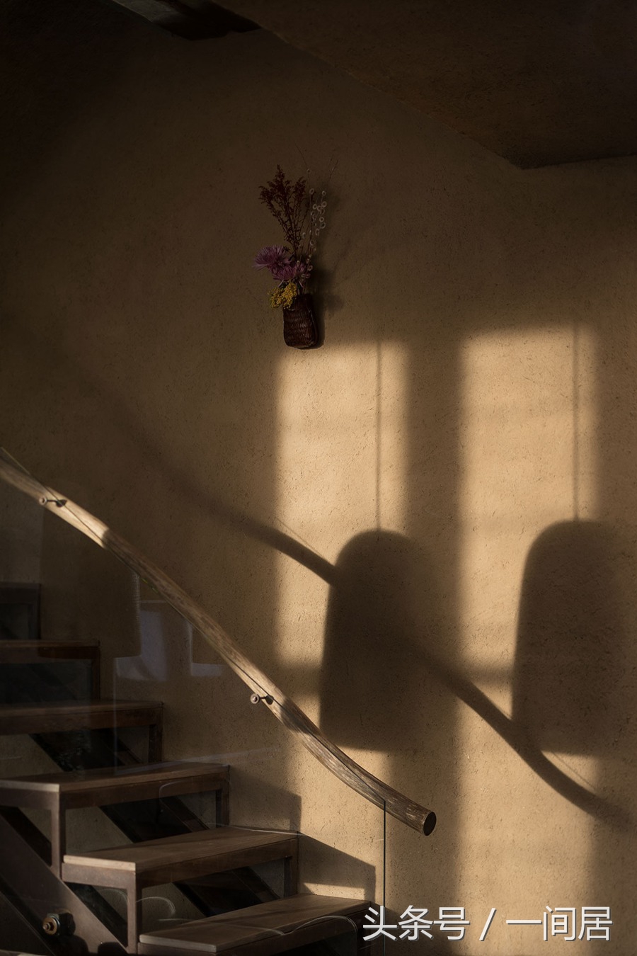 东西方设计元素的惊艳融合，乌克兰室内设计师生活公寓赏析