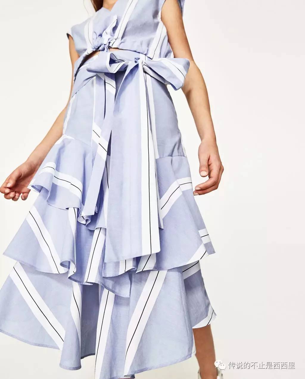 欢乐颂里面的红色外套,欢乐颂礼盒装