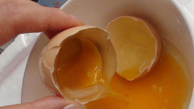 如何判断鸡蛋变质,如何区分鸡蛋是否变质